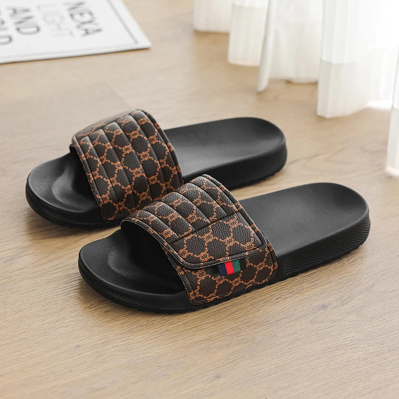 Summer men's slippers fashion comfortable breathable slippers indoor bathroom sandals plus size casual outdoor beach shoes 47