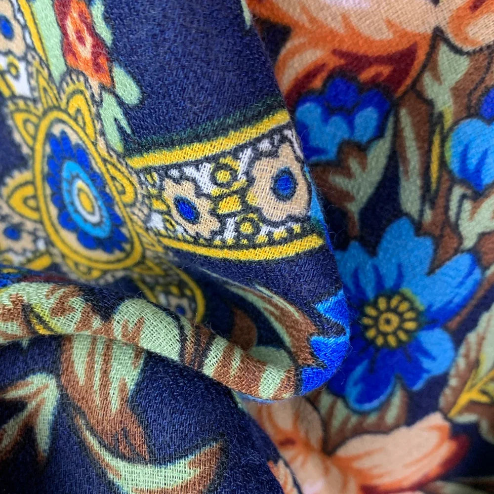 130*130cm Breathable Thin Russian Square Scarf Women Luxury Floral Print Ethnic Retro Bandana Shawl Foulard Femme Beach Stole