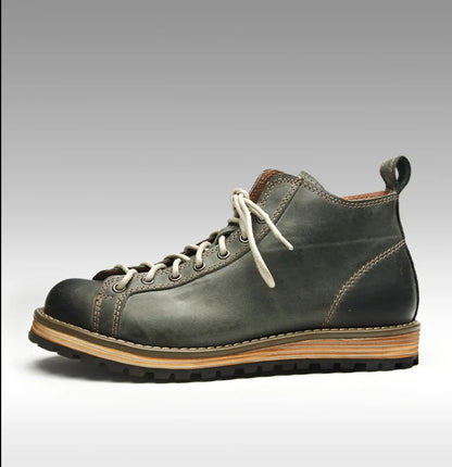 KOWM Cowhide Hiking Shoes Men's Walking Boot British Trekking Shoes Thick Soled Cowhide High Top Motorcycle Boots Ankle Sneakers