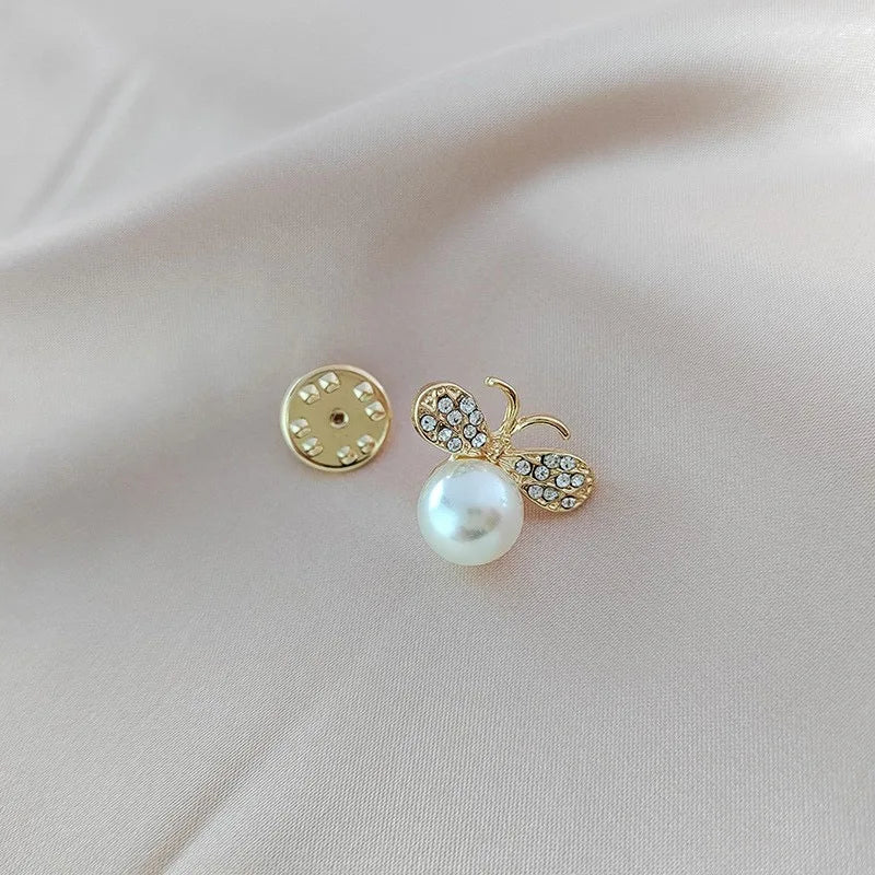 Elegant Crystal Bauhinia Brooches for Women Fashion Rhinestone Bouquet  Brooch Wedding Jewelry Clothing Coat Lapel Pins