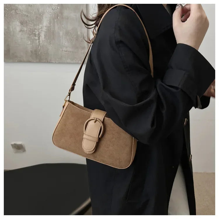 Woman Faux Suede Underarm Shoulder Bag Zipper Fastener Fashionable Cross Body Bags for Small Square Bag Suitable Daily Outfit