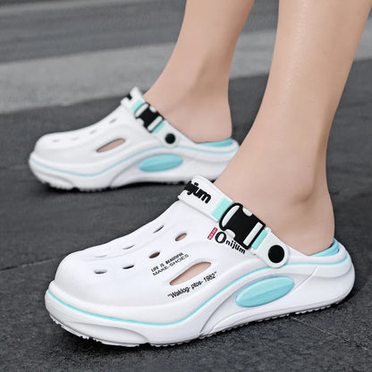 New Classic Summer Clogs Men Slipper Breathable Garden Shoes EVA Outdoor Comforty Beach Slides Home Sandals Antiskid Slippers