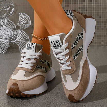 2026 Spring Women Sneakers New Luxury Flat Slip on Sneakers Women Trend Comfortable Lightweight Outdoor Designer Shoes for Women