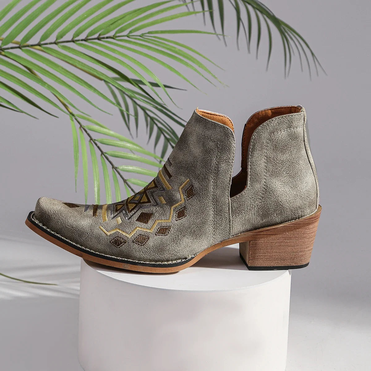 Fashion Retro Women ankle boots low heel square head stitching line embroidery shoes soft short boots party banquet Plus Size 43