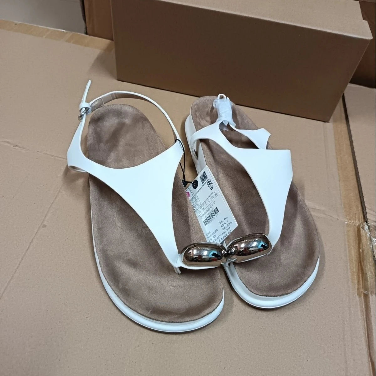 Hot Sale Women Metal Clip Toe Flip Flops Summer 2026 Plus Size Non-Slip Thick Sole Beach Sandals Fashion Trendy Outdoor Casual Slides