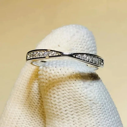Huitan Wedding Band Eternity Rings Women Brilliant Round Zirconia Luxury Engagement Rings Thin Elegant Female Jewelry Drop Ship