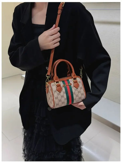 High-end Leather Diaper Bag for Ladies Vintage Fashionable Simple Commuter Backpack Business Mens Womens
