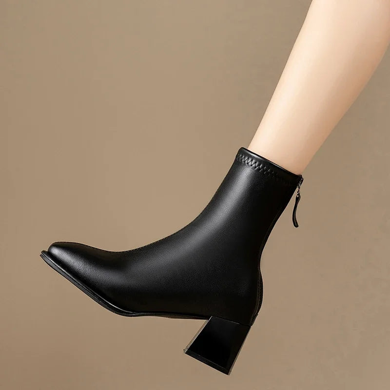 High-quality square-toe platform short boots for ladies, 2025 new fashion trend Wide heel, back zipper, large size women's boots