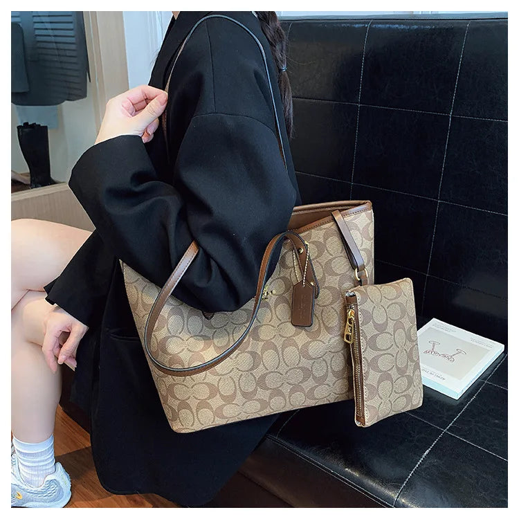 European and American Fashion Printed Large Capacity Women's Bag 2026 New Trendy Retro Luxury Single Shoulder Tote Bag
