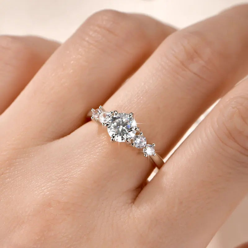 IOGOU 14K Gold Filled 1.0CT 6.5MM D Moissanite Diamond Rings Wedding Engagement Finger Band for Women Exquisite Promise Jewelry