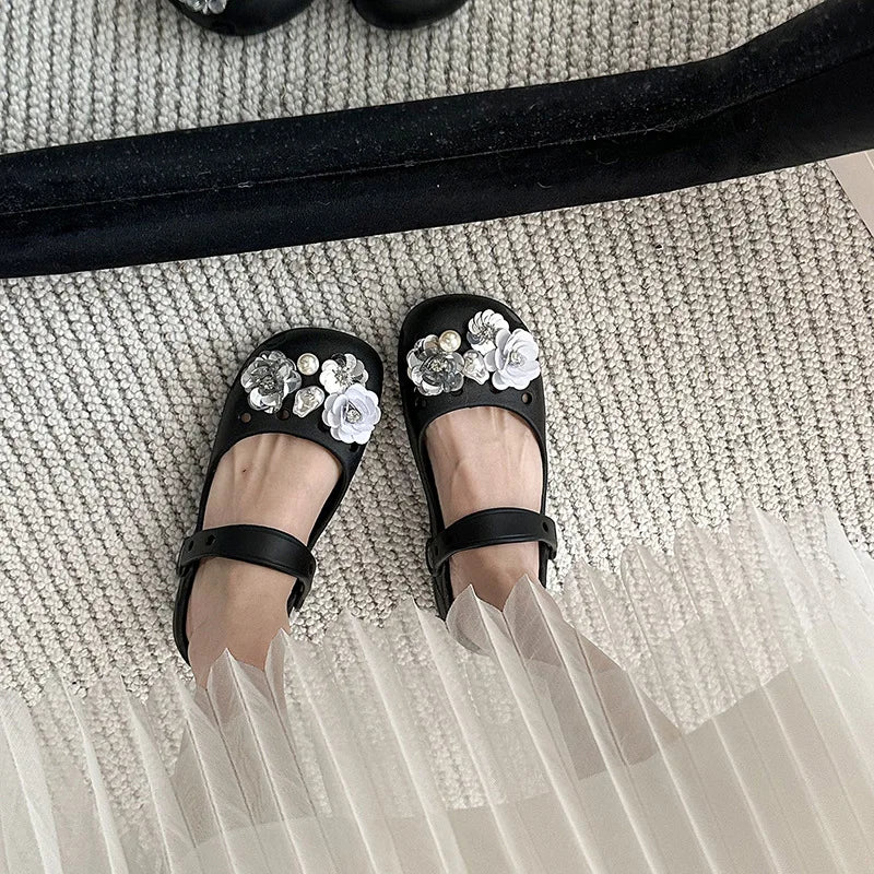 Clogs Summer Slippers Women Luxury Pearl Metal Flower Mary Janes Designer Ballet Shoes Girls Corc Charms Sandals Indoor Outdoor