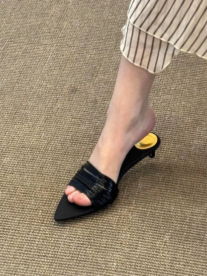 Black Pointed Toe Narrow-band Mule Slippers Women Sexy Open Toe Kitten Heel Slide Sandals Luxury Gold Embellished Design Shoes