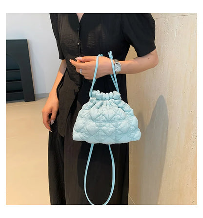 Women Drawstring Shoulder Bags Detachable Strap Quilted Crossbody Bag Solid Color Soft Padding Handbag for Outdoor Travel