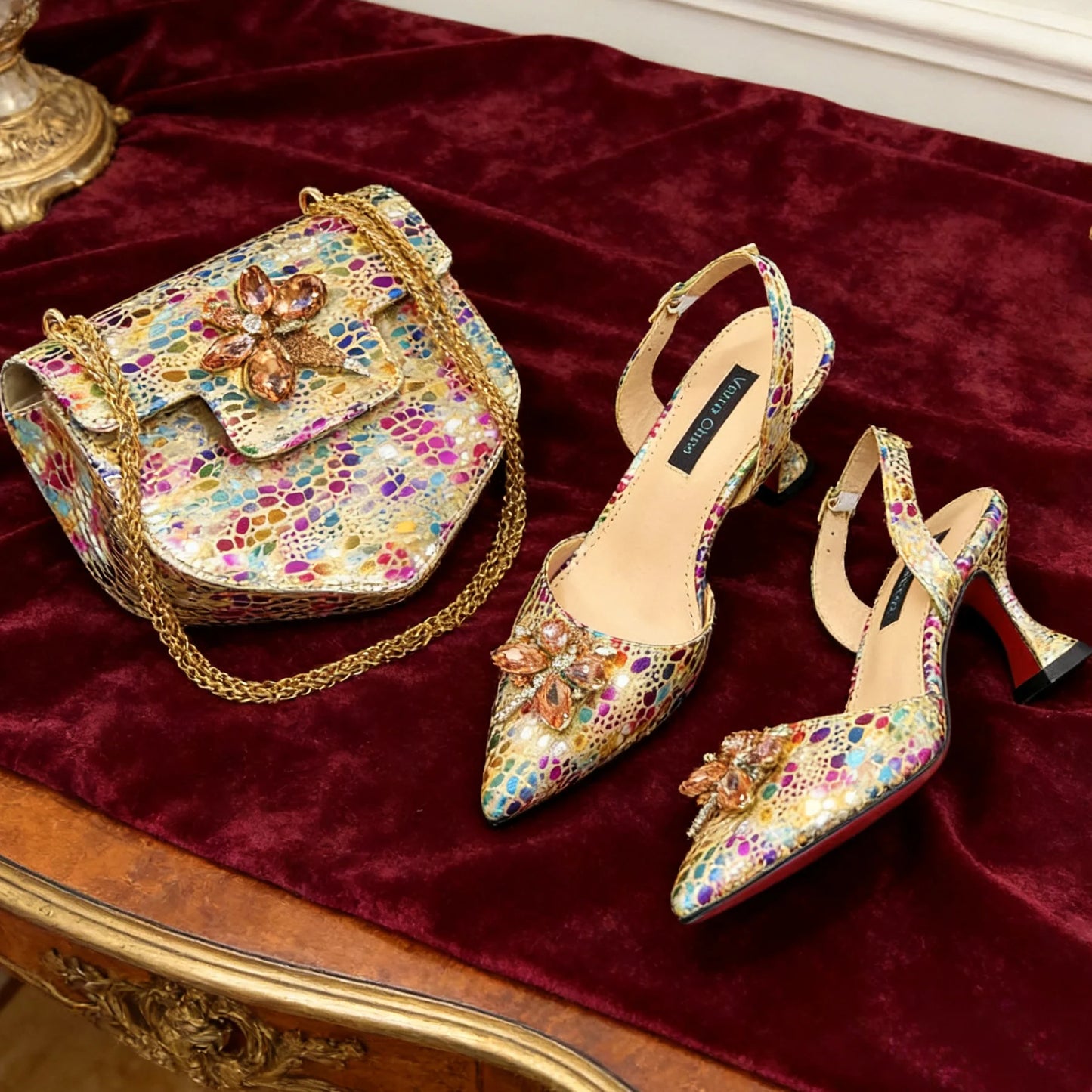 2026 Gold Color Thin Heels Pointed Toe Crystal Design Ladies Shoes Matching Bag Set For Women Weeding Party Pump