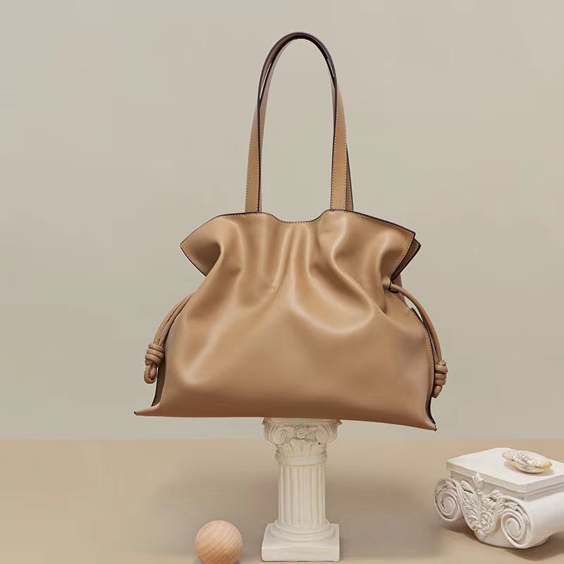 100% Genuine Leather Extra Large Shoulder Bags Women Handbag Bucket Bag Fashion Luxury Designer String Tote Tassel Clutch Bolsas