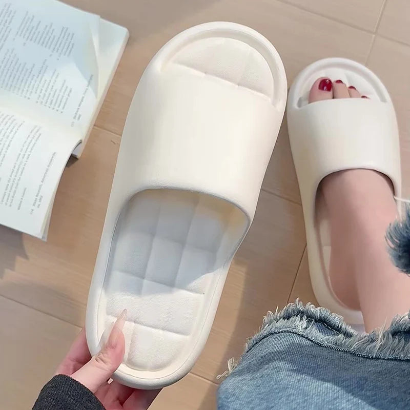 Men's Thick Platform Slippers EVA Soft Sole Pillow Slides Summer Beach Flip Flops Women Non Slip Bathroom Couple Home Slippers