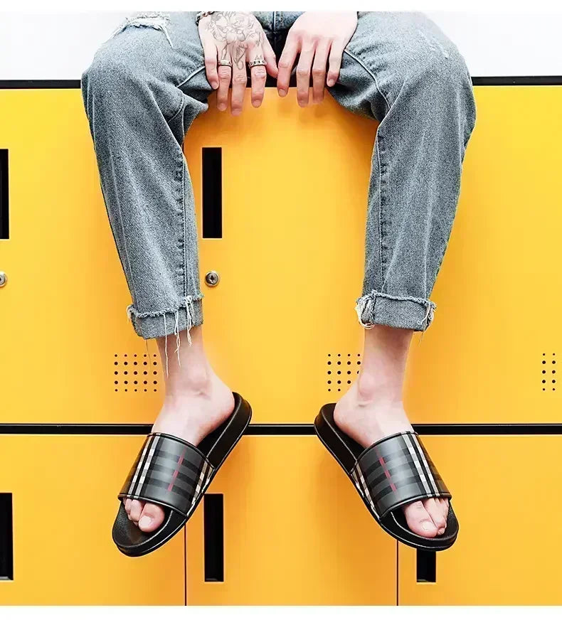 Beach Sandals Stylish Casual Men's Shoes Light Outdoor Breathable Wading Slippers Bathroom Family Men Chaussures Homme Luxe