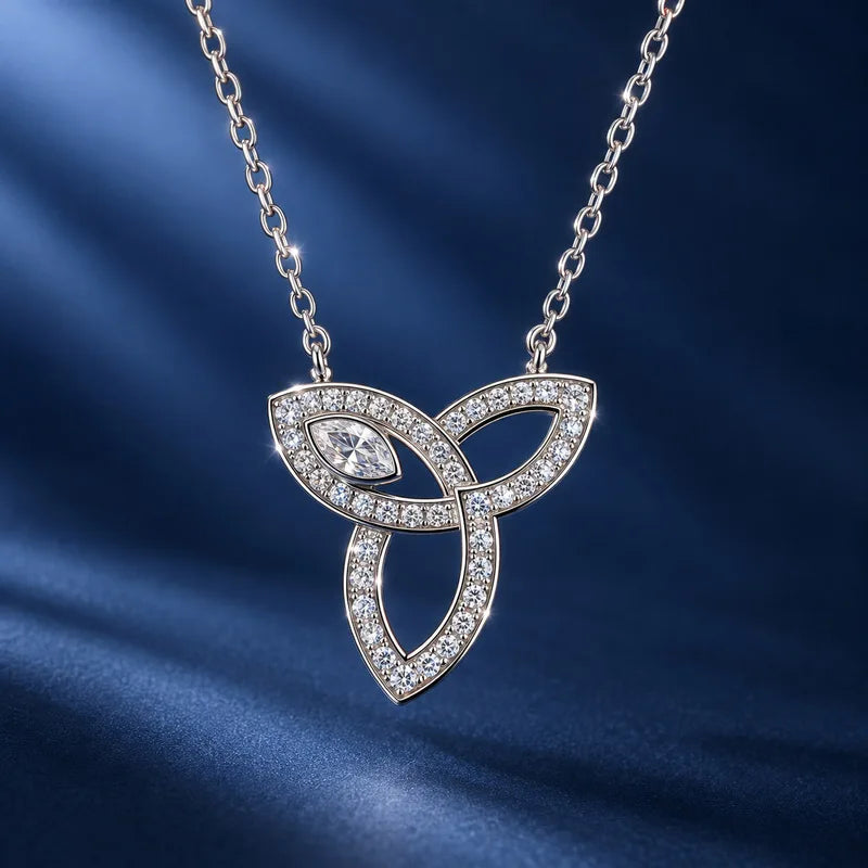 Platinum Pt950 Diamond-Encrusted Three-Leaf Knot Necklace, Featuring A Horse-Eye Pendant, Luxurious Chain Moissanite Jewelry