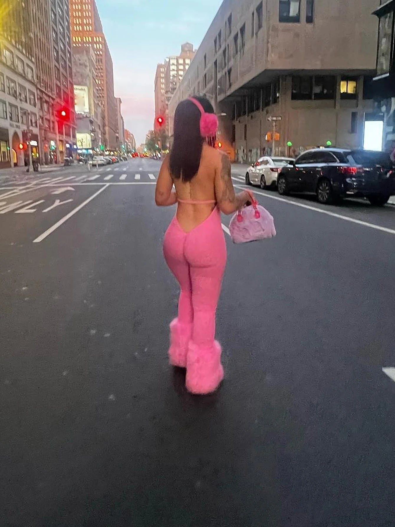 Women's solid color deep V-neck hanging neck jumpsuit sexy pleated backless slim fit jumpsuit