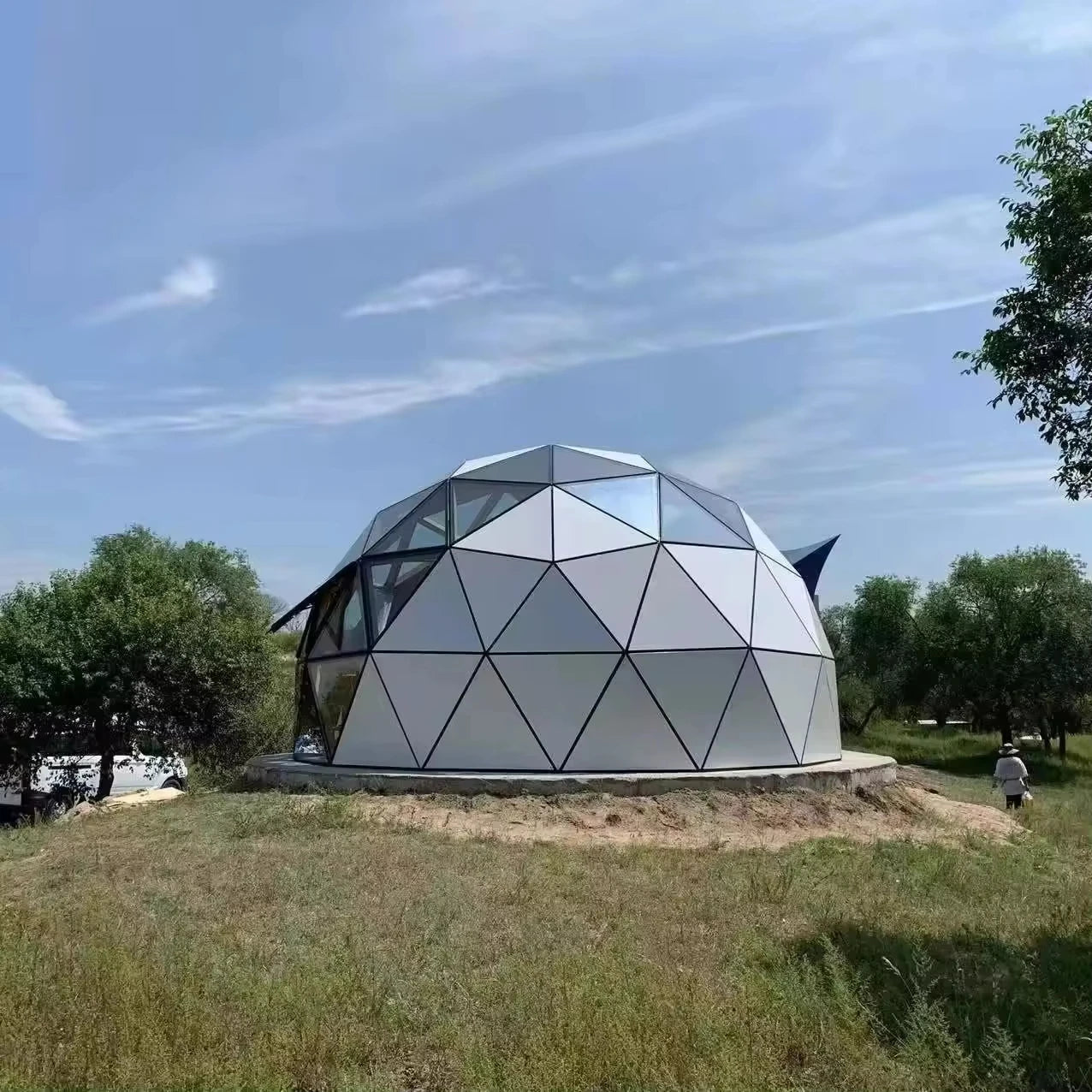 Customized Luxury Glass Dome Tent Transparent Geodesic Dome House Aluminum Frame Outdoor Resort Hotel Glamping Camping