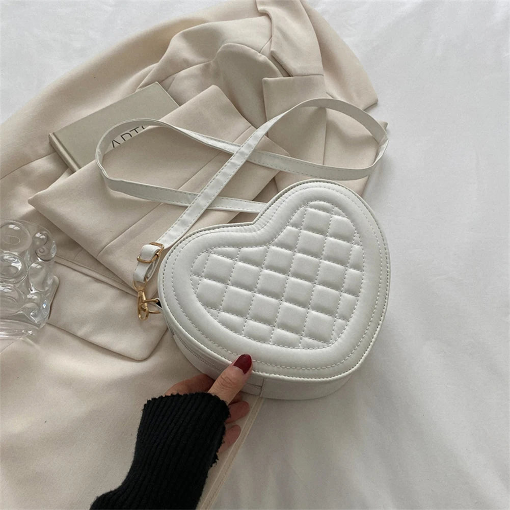 Luxury Love Shaped Shoulder Bag Small Handbags Designer Crossbody Bags Women Sling Purse Red Peach Heart Phone Bag Shoulder Bag