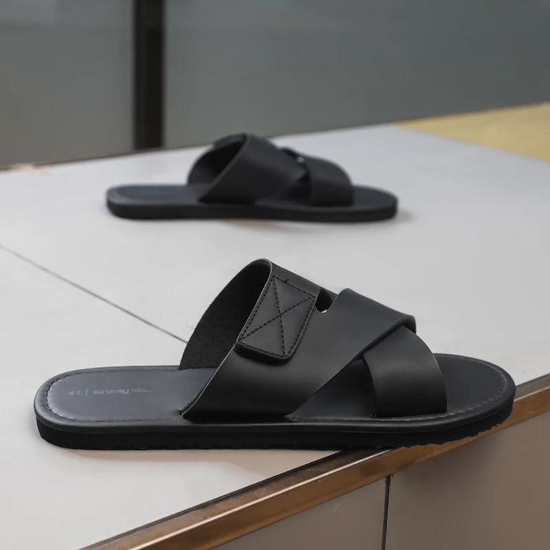 Men's slippers 2026 new summer leisure Korean fashion sports sandals light and comfortable flat bottom plus size sandals 46