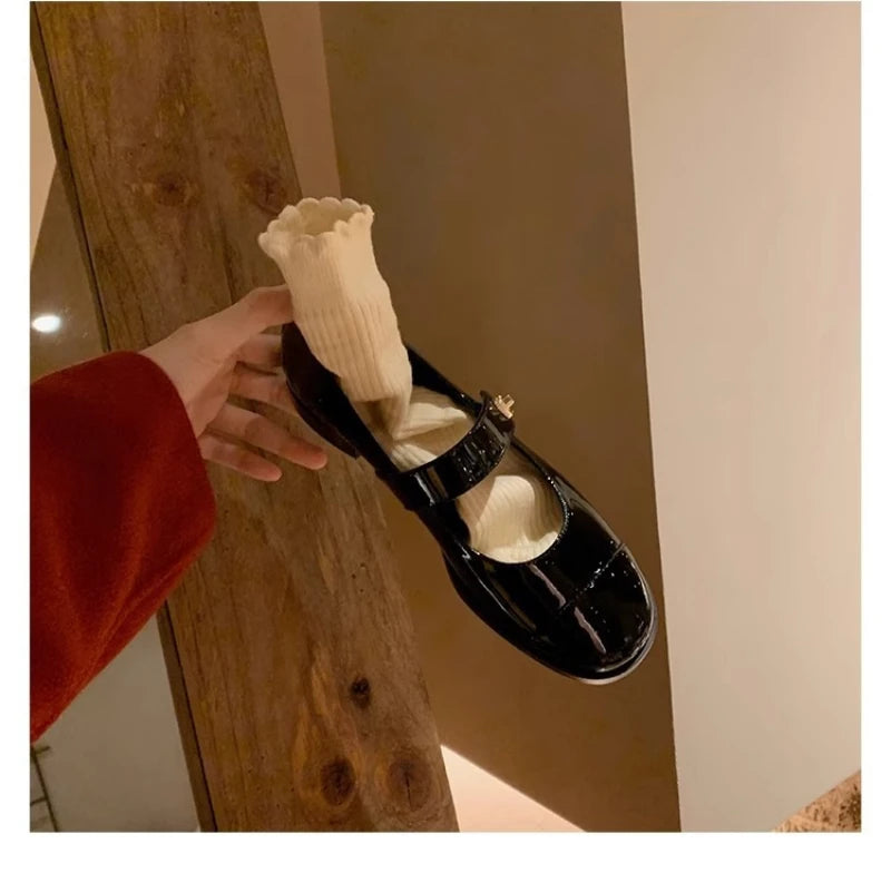 Women Two Tone Mary Jane Shoes 2026 New Patent Leather Buckle Strap Low Heel Casual Shoes For Office And Daily Wear Elegant
