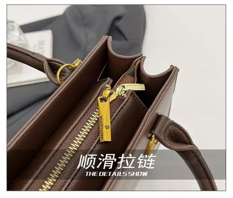 Luxury Brand Classic Women's Handbag In Elegant Leather - Fashionable Shoulder Crossbody Bag For Ladies Designer