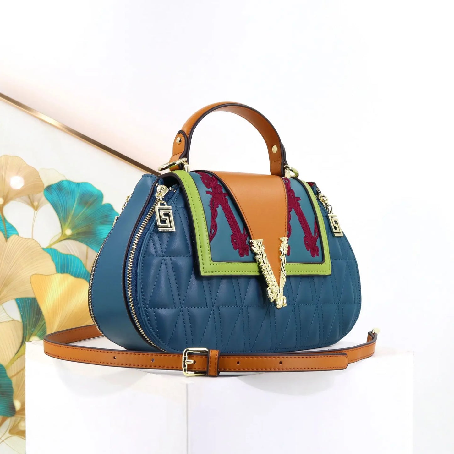 Luxury Women's Bag with V Ladies Leather Handbag Female Shoulder Bag Diamonds Crossbody Luxury Handbags Women Embroidery Bags