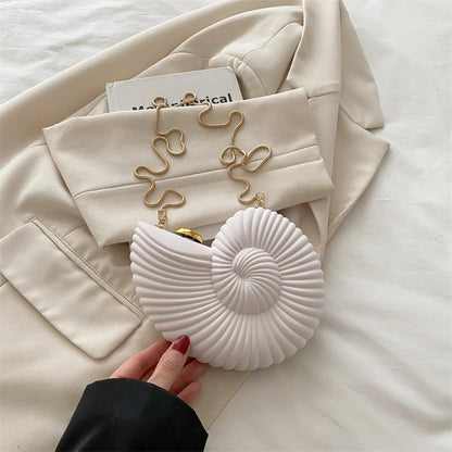 Fashion Lipstick Bag Ladies Gold Conch Dinner Bag High Quality Acrylic Super Mini Crossbody Bag Women Cute Fun Creative Handbag
