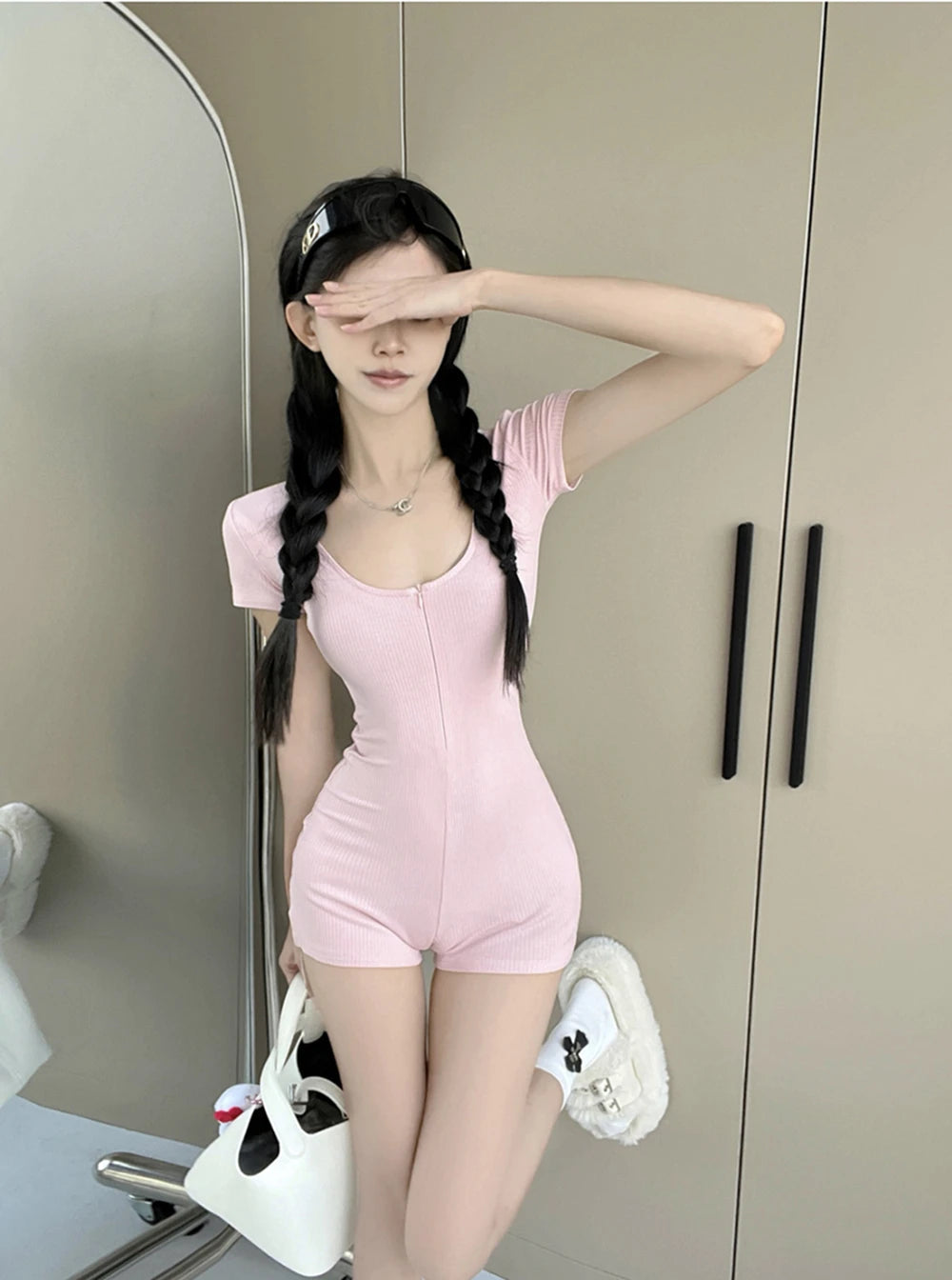 Womens Playsuits Yoga Low Neck Slim Fit Short Sleeve Jumpsuits Stretch One Piece Romper Sexy Fitness Female Sportwears Zipper