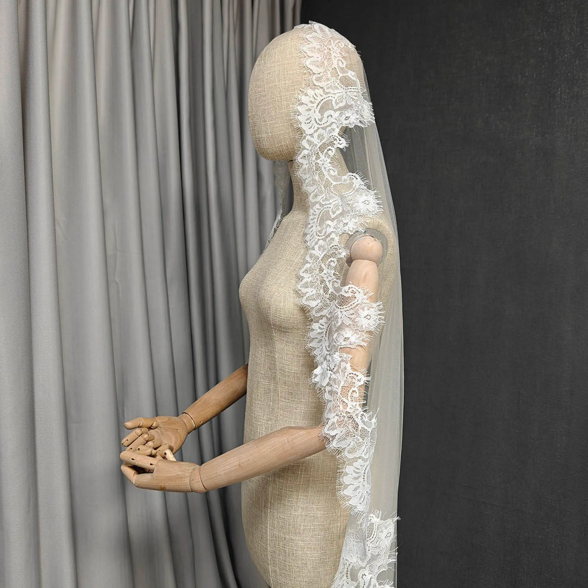 Customized Mantilla Veil with Eyelash Lace, Single Tier 1m/1.5m/2m Wedding Veil with Hidden Comb, Eyelash Lace Ivory Bridal Veil