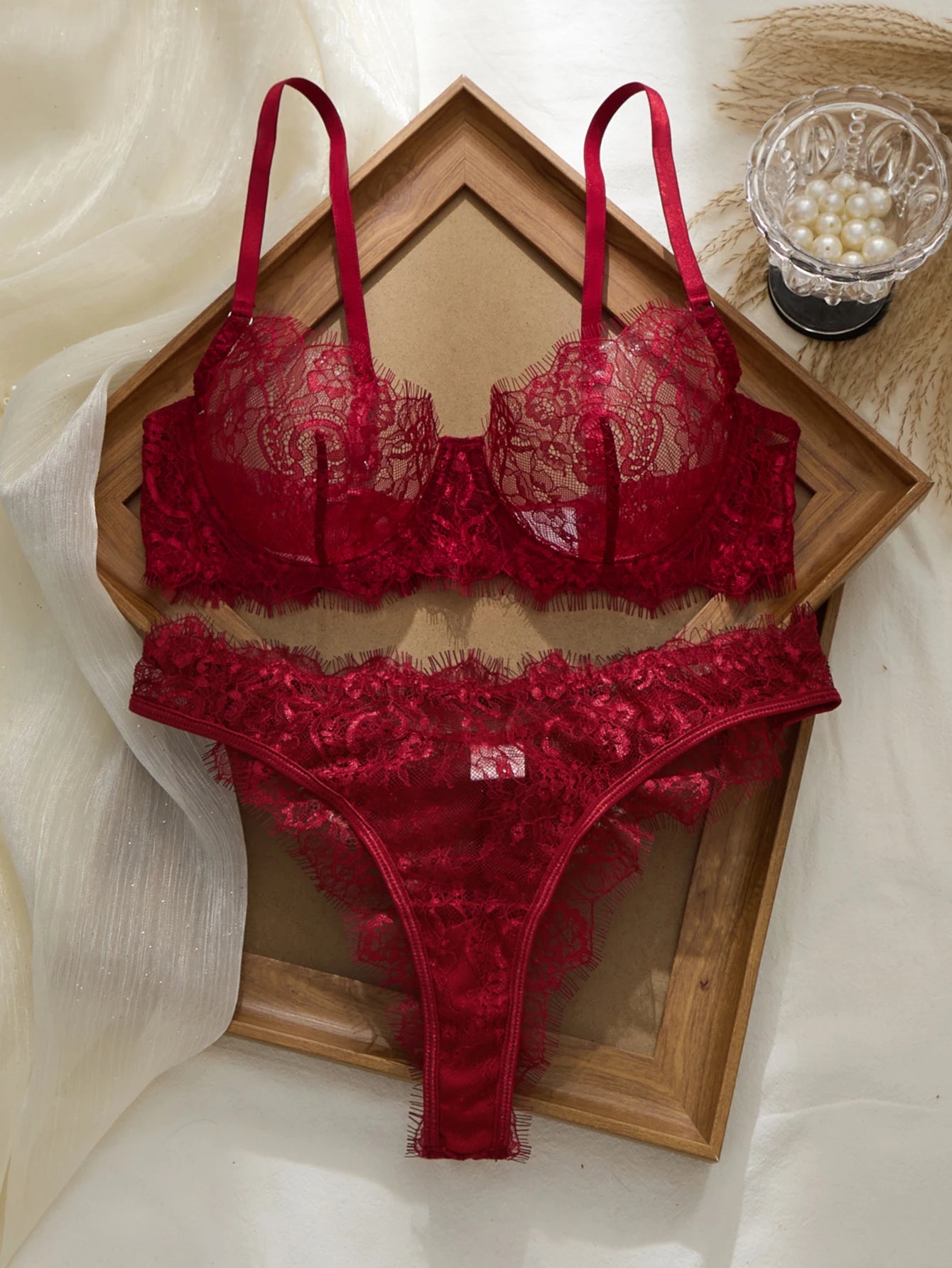 Ladies' Basic Style Thin Lace Bra And Panty Set Seamless Single Layer Eyelet Underwear Comfortable Intimate Apparel