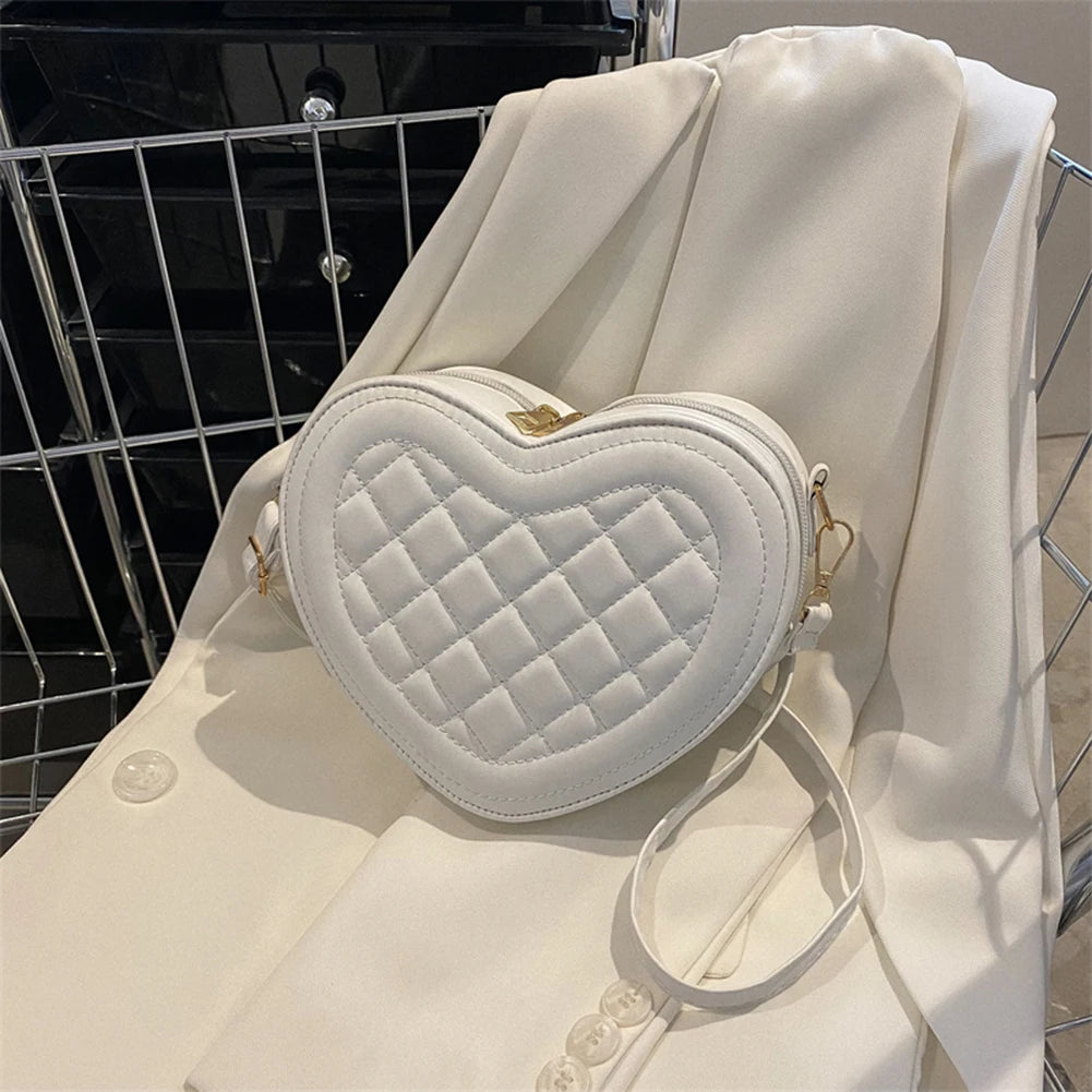 Luxury Love Shaped Shoulder Bag Small Handbags Designer Crossbody Bags Women Sling Purse Red Peach Heart Phone Bag Shoulder Bag