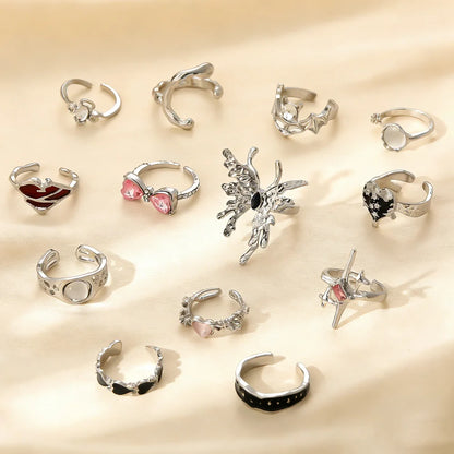  8/10/15/20Pieces Retro Gothic Punk Red Butterfly Rings For Women Mix Style Vintage Skull Heart Stackable Jewelry Party Gifts