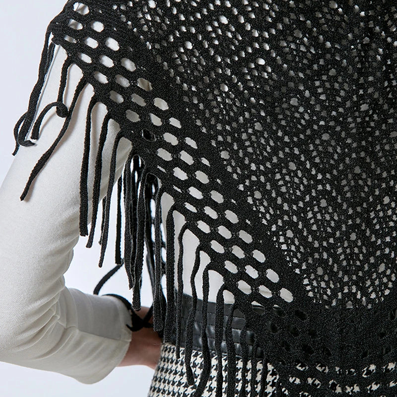 Hot Sale Knitted Cotton Tassels Shawls Scarf Woman Soft High Quality Wraps Ladies Travel Beach Cape Femme Hollow Fashion Scarves