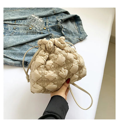 Women Drawstring Shoulder Bags Detachable Strap Quilted Crossbody Bag Solid Color Soft Padding Handbag for Outdoor Travel