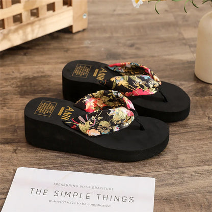 2026 Fashion Women Flip Flops Summer Beach Platform Slippers Casual Outside Wedges Sandals Summer Women Shoes