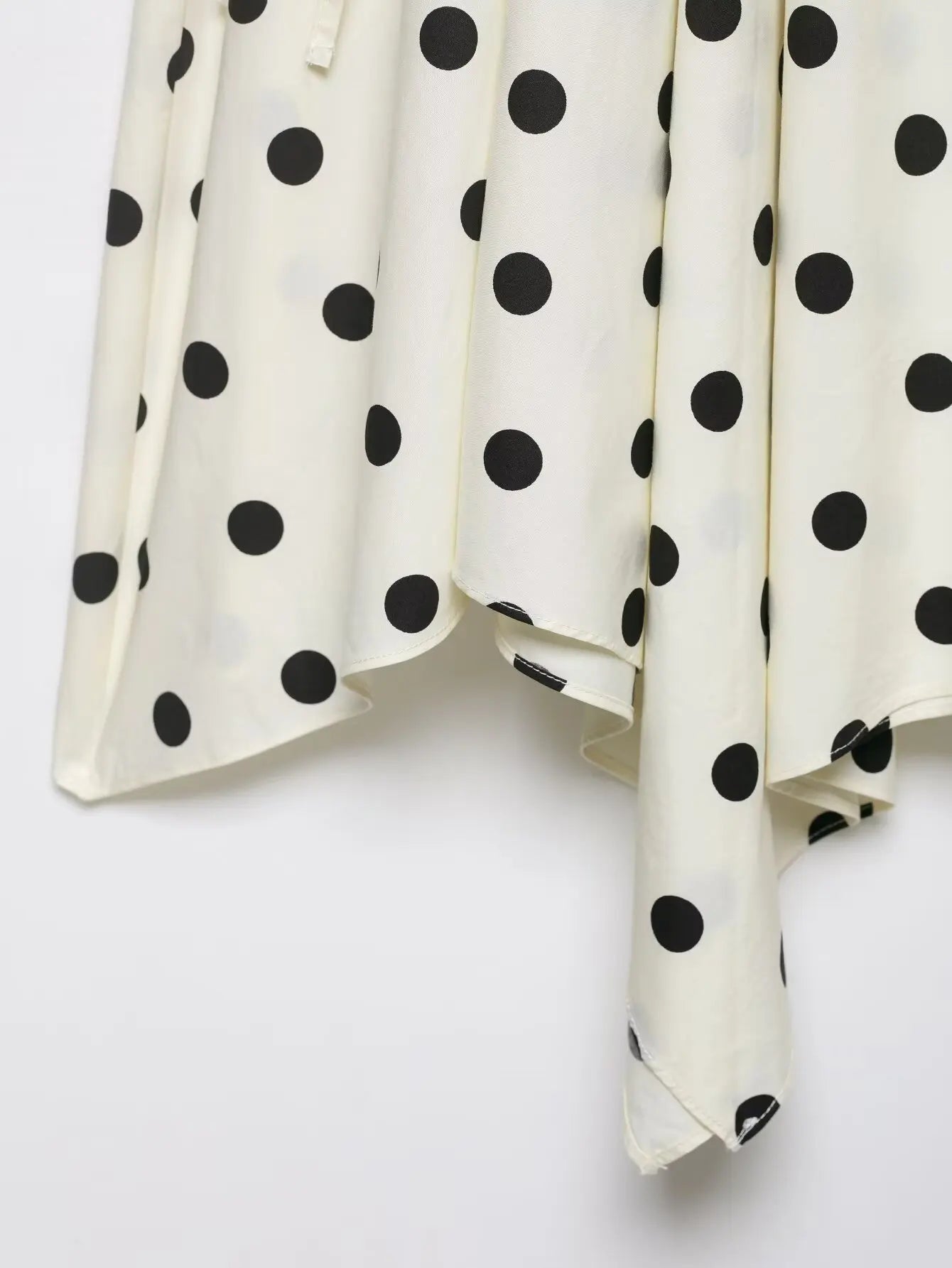 Women's Vintage Polka Dot Asymmetrical Hem Skirt White Black High Waist Drawstring Flowy Casual Midi Skirt Streetwear