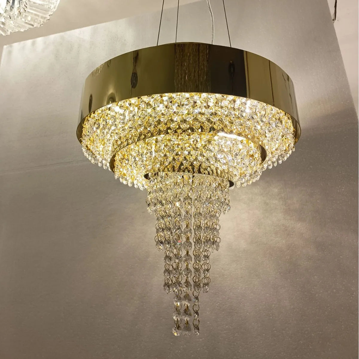 Luxury Crystal LED Hanging Chandeliers Italian Design Modern Pendant Lights Living Dining Room Home Restaurant Lighting Fixtures