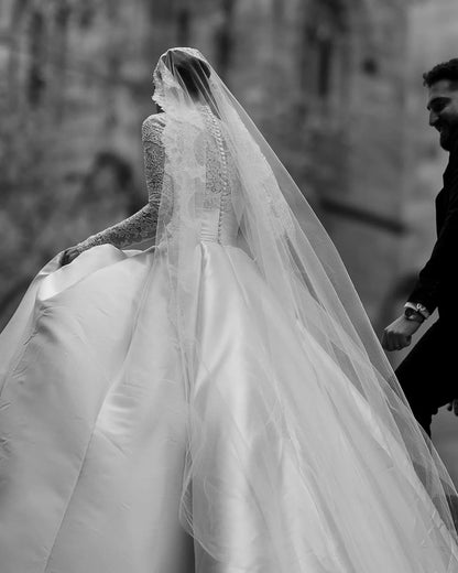2025 Elegant A Line Lace Wedding Dresses High Neck Long Sleeves Button Back Train Bridal Bride Party Gowns Vestidos De Noiva