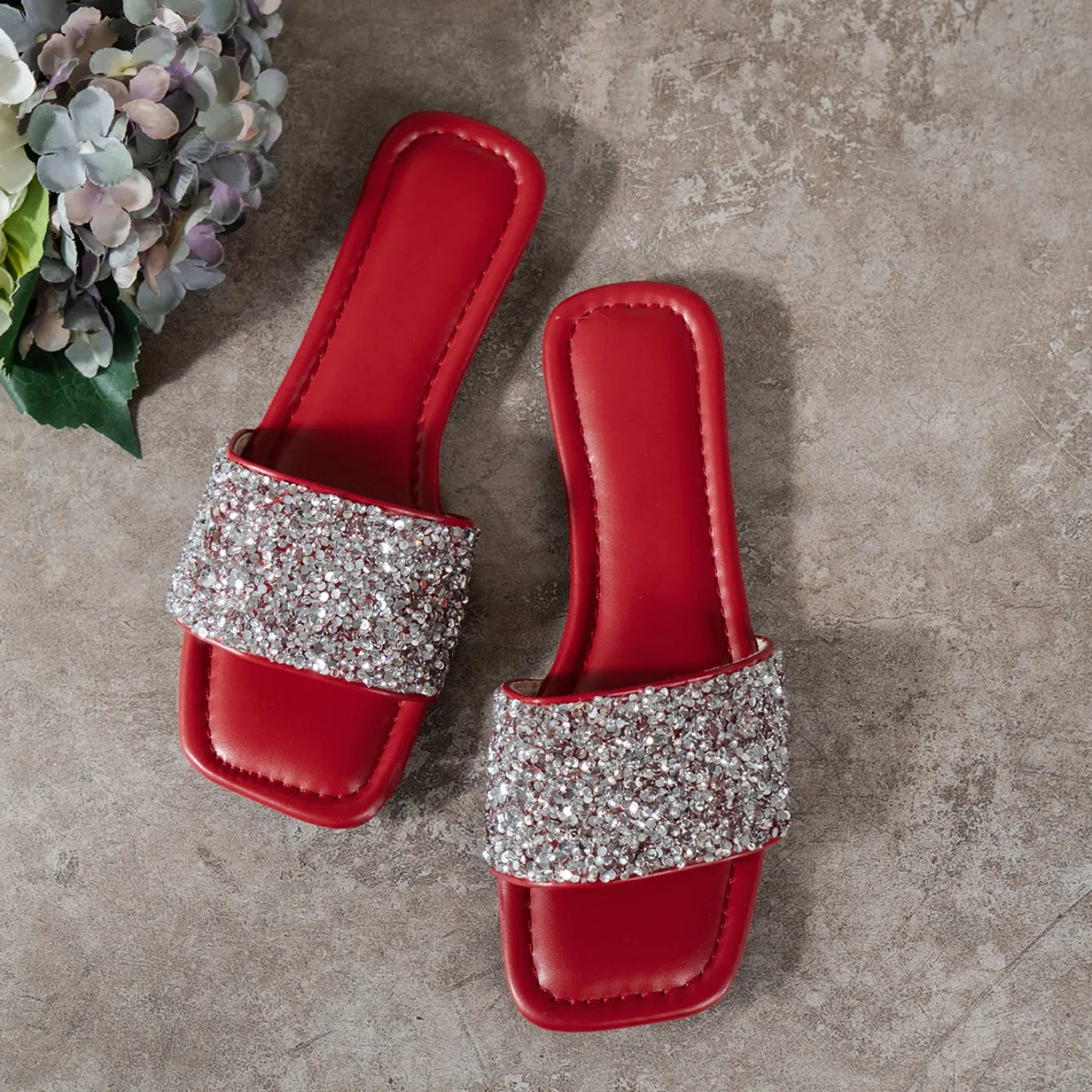 Glitter Bling Women Slippers Summer New Flat Beach Slippers Women Outdoor Luxury Sandals Designer Plus Size Shoes Slides Women