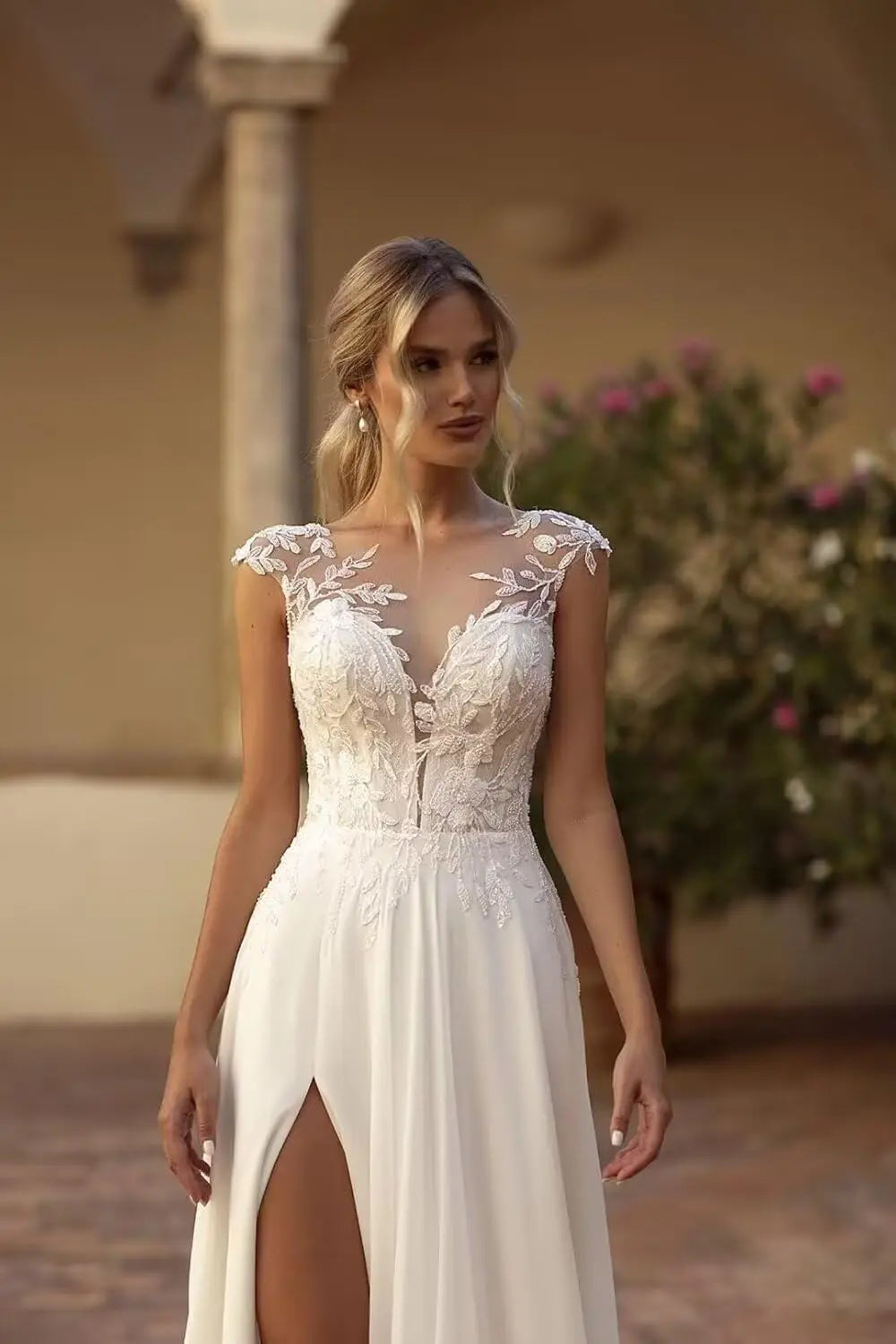Elegant Chiffon Wedding Dresses for Bride Sheer Neck Illusion Bridal Party Gown with Slit Lace Applique Vestidos De Novia