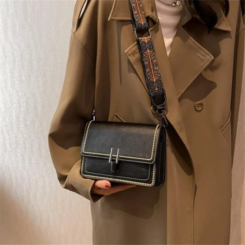 Mini Cross-Body Bags for Women, Adjustable Strap, Small Square Design Purse, Fashion Shoulder Bag, New Designer Mini Leather Bag