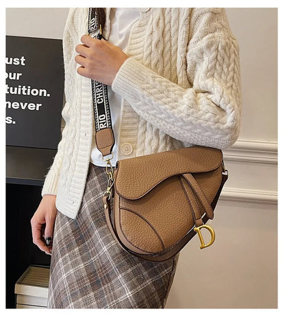 IMJK 24*20*6cm Hot Selling Light Luxury Underarm Saddle Bag, New Niche Design, Casual Shoulder Crossbody Bag Bags