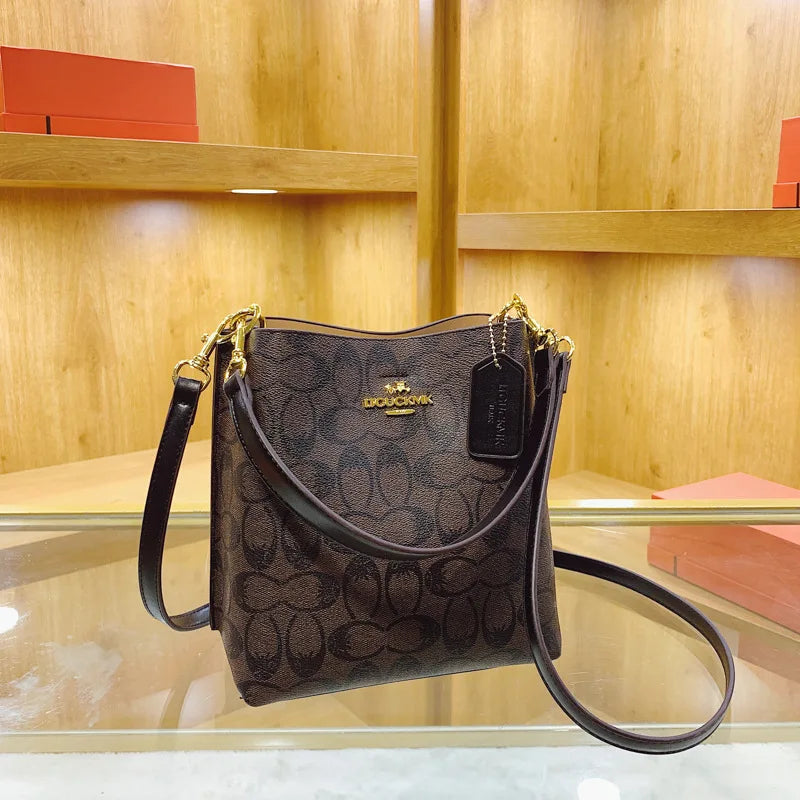 Advanced Women's Bag 2026 New Fashion Luxury Retro Large Capacity Bucket Bag Versatile Single Shoulder Crossbody Bag Trend