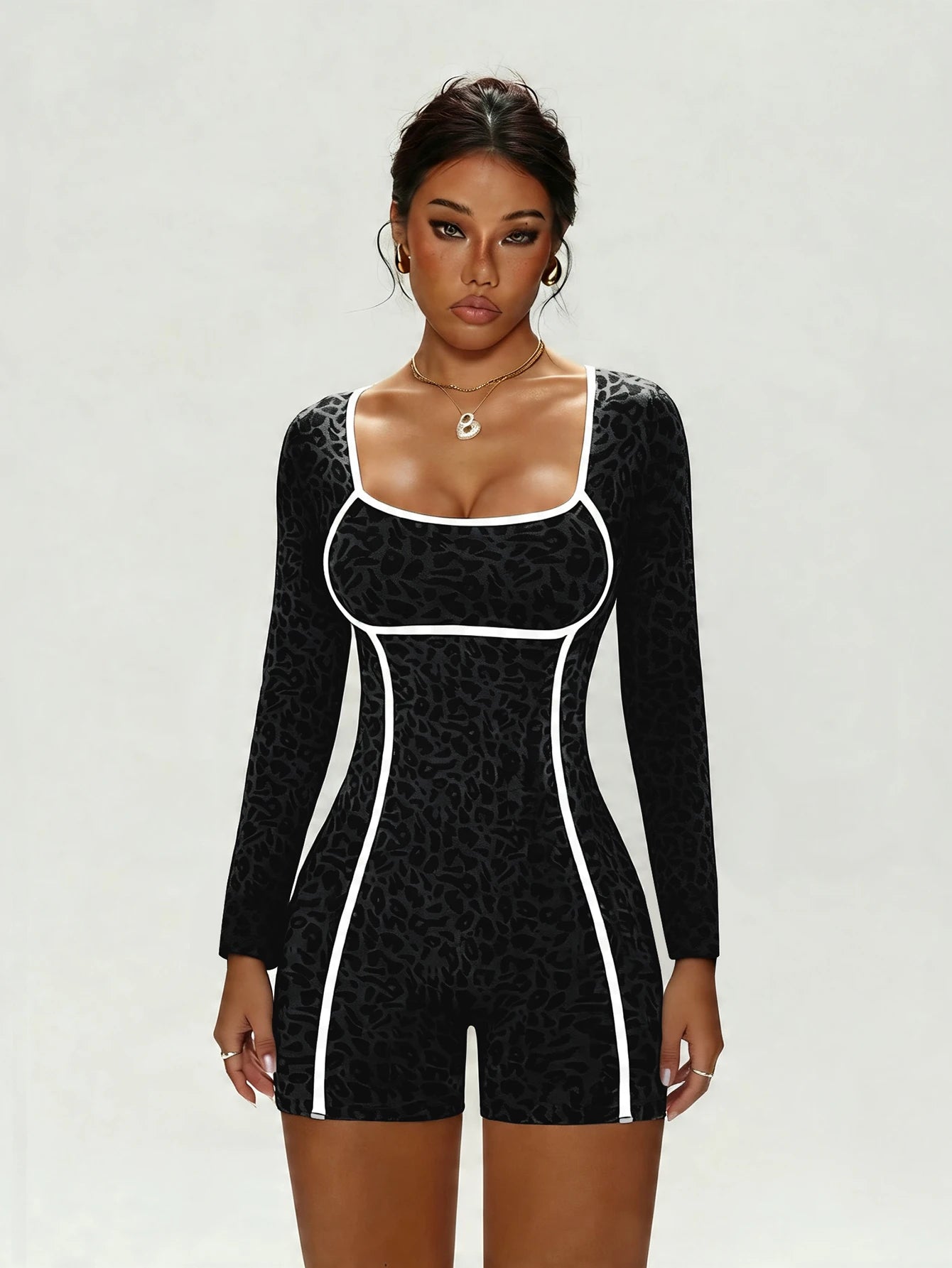 Women's Leopard Print Jumpsuit, Sexy One-Piece Long-Sleeve Bodysuit, Short Jumpsuit for Yoga & Gym, Black Streetwear