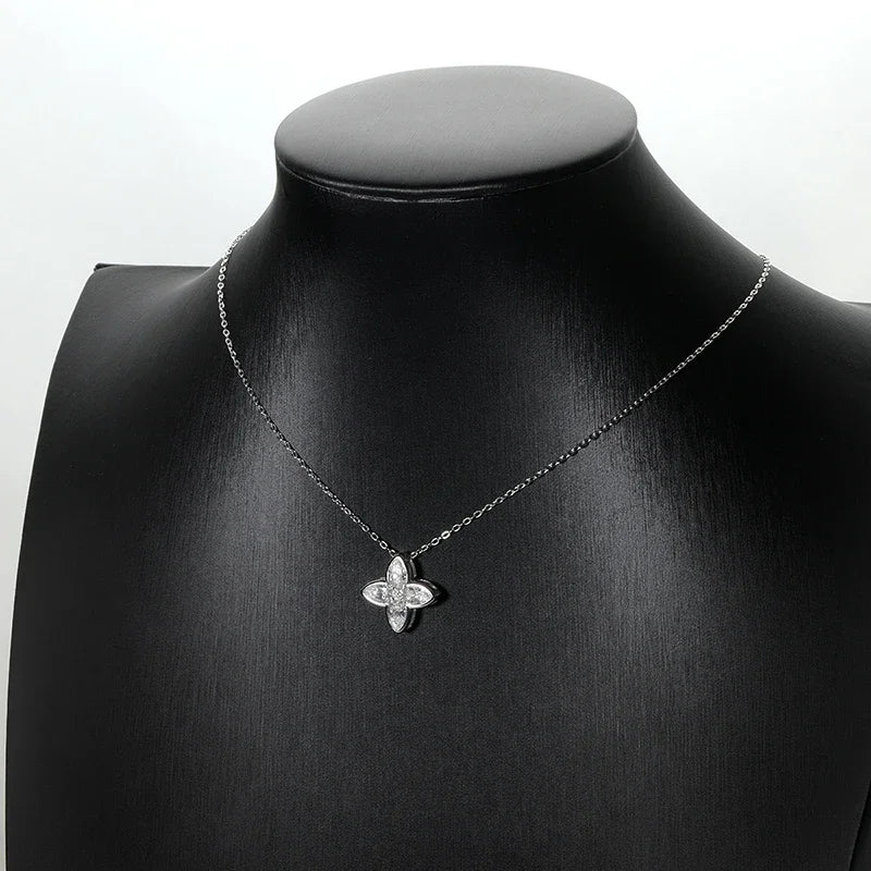 QIBAOKU Pear Cut 4*6mm Moissanite Necklace Pendant for Women Classic 5 Gems Jewelry S925 Sterling Silver Plated 18K Chain 2026