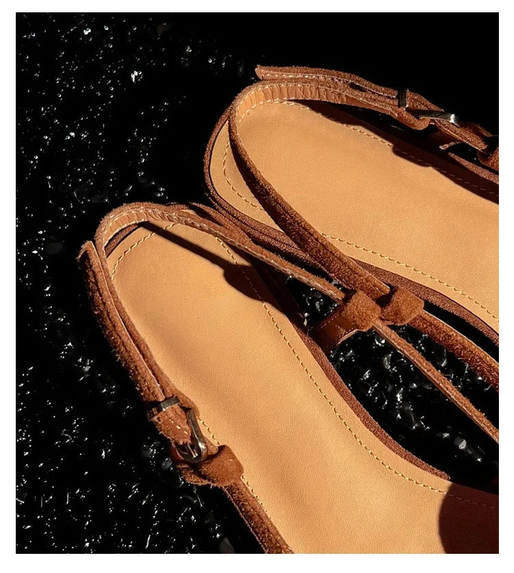 Vintage Line with Flat Sandals Design Sense Open Toe Slippers Casual Holiday Beach Shoes Light Single Shoes  Luxury Sandals