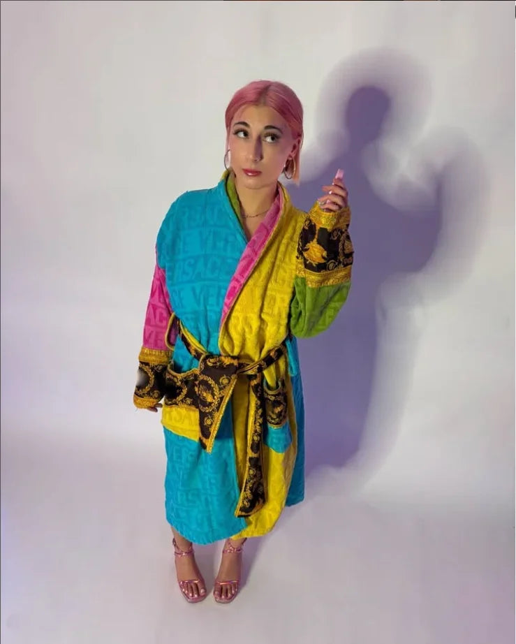 Luxury Plush Unisex Bathrobe with Sash Pockets Long Sleeves  Elegant, Ultra-Soft Home Spa Robe for Couples Adults